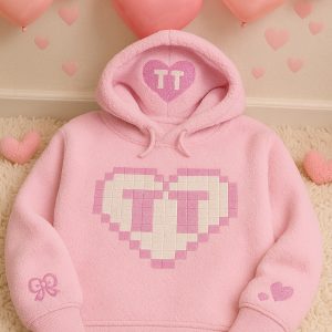 K-Pop Casual Chic: TWICE Boyfriend Hoodie for the Ultimate Airport Look